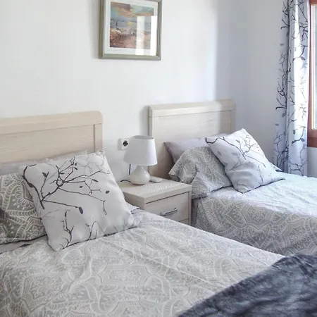 Holiday home Stunning In With Kitchen Ses Covetes